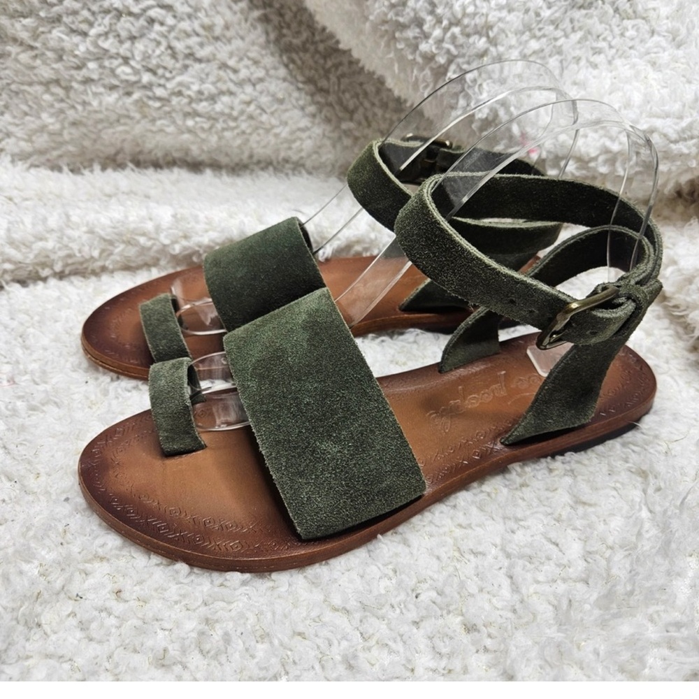 🫒💚Free People‎ Torrence Green Suede Leather Ankle Wrap Sandals sz 38